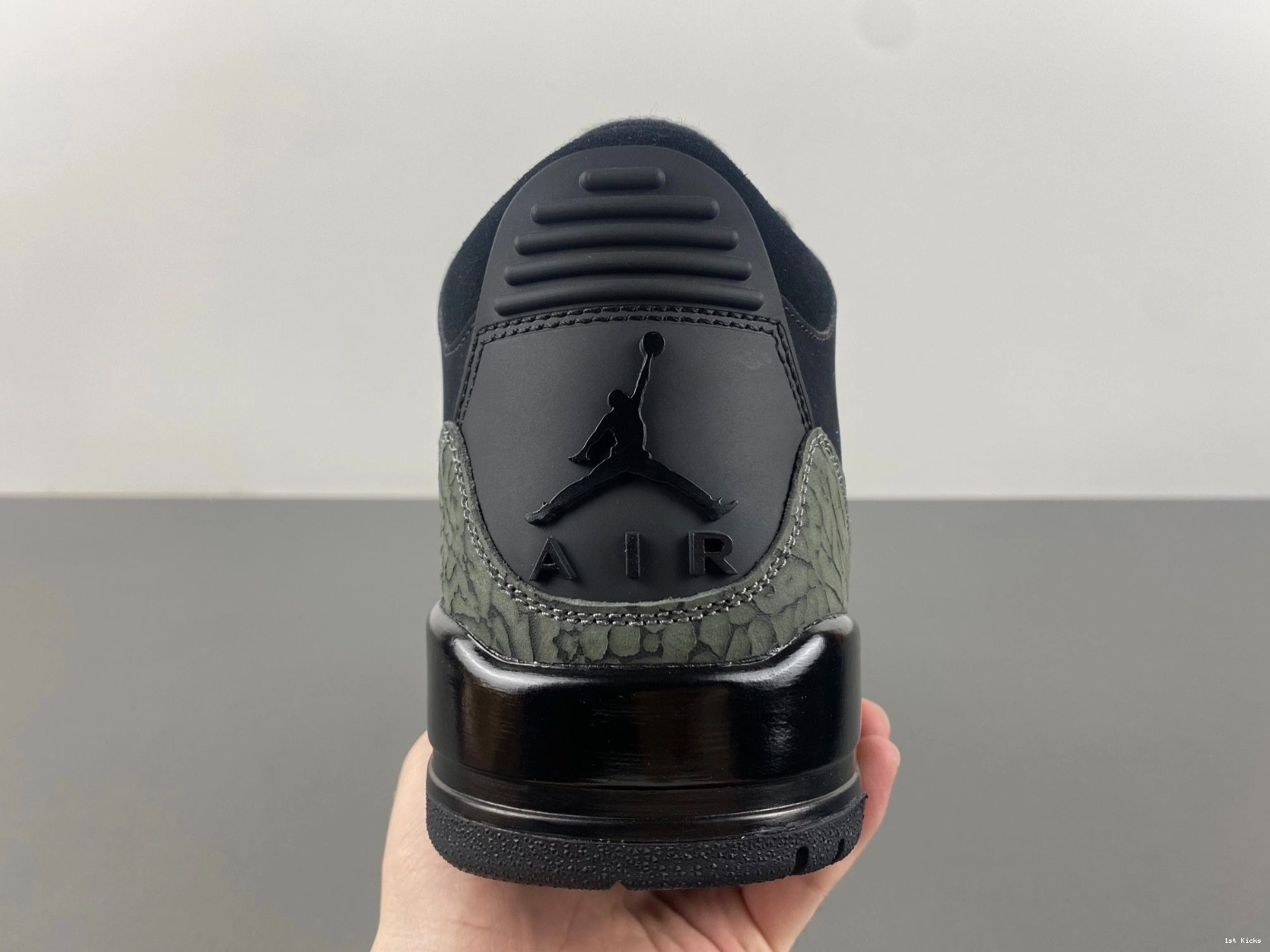 Black 3 Men's 136064-002 Retro Cat Jordan 1020